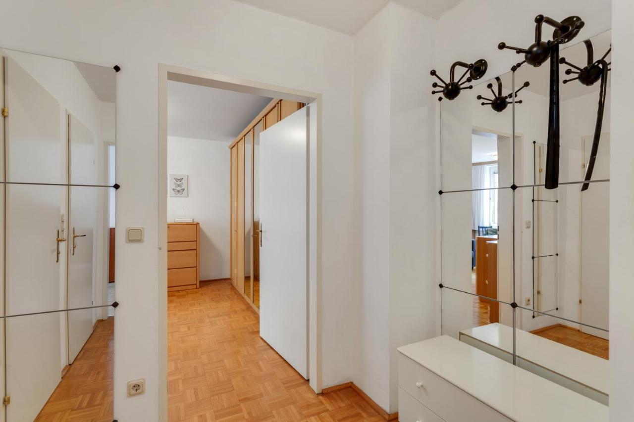 Close To Shopping Mile Wien
